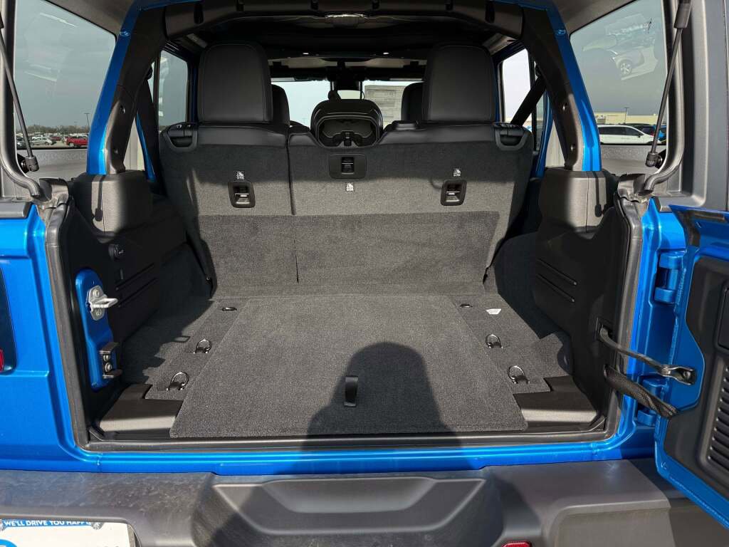 New 2025 Jeep Wrangler Unlimited Rubicon image 19