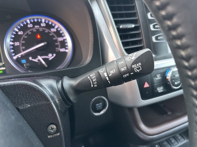 Used 2019 Toyota Highlander XLE image 25