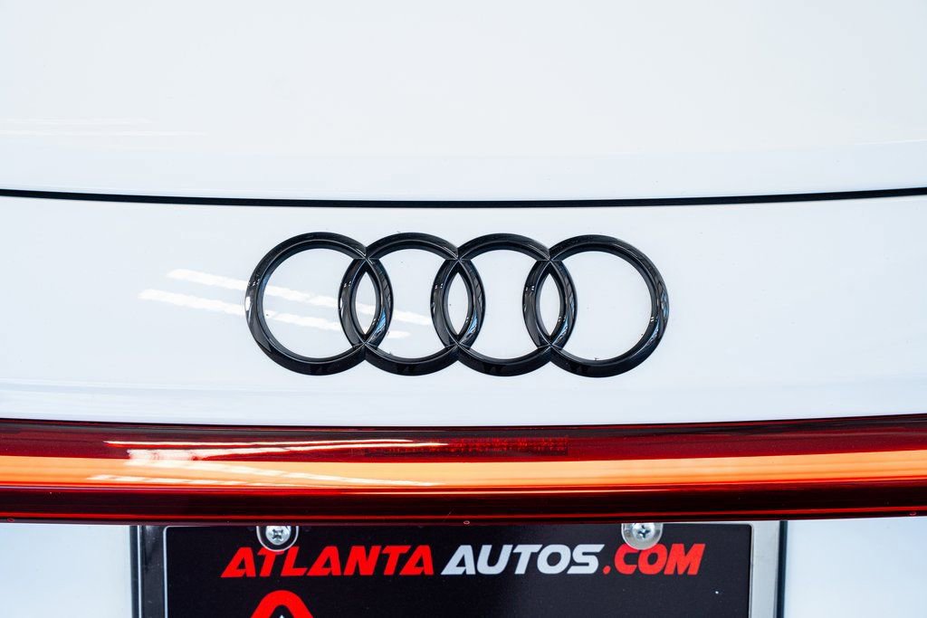 Used 2024 Audi e-tron GT Prestige image 25