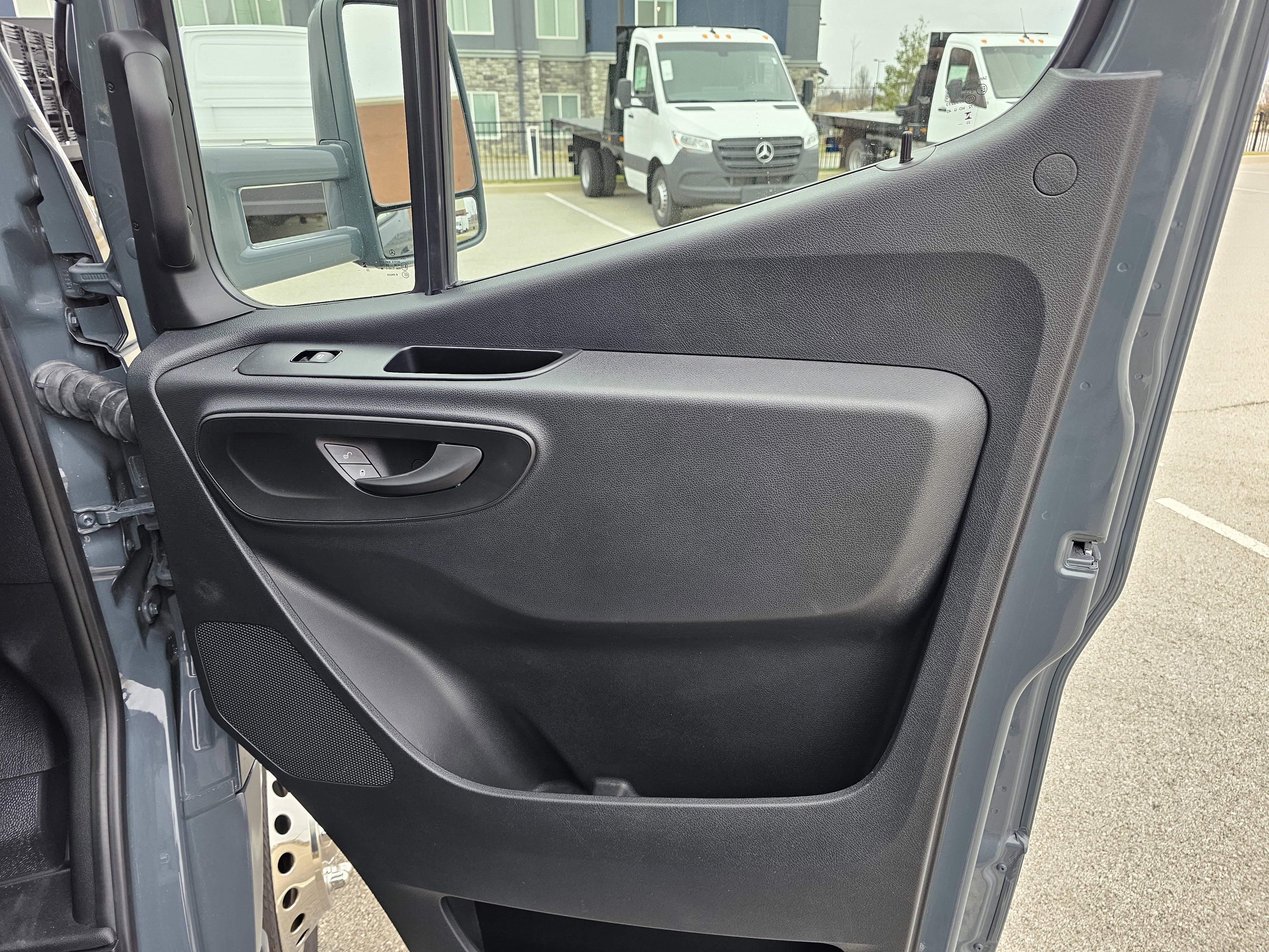 New 2024 Mercedes-Benz Sprinter 3500 image 27