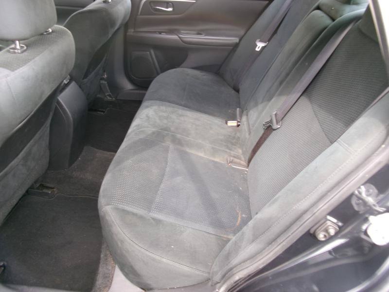 Used 2015 Nissan Altima 2.5 S w/ Sport Value Package FWD image 9