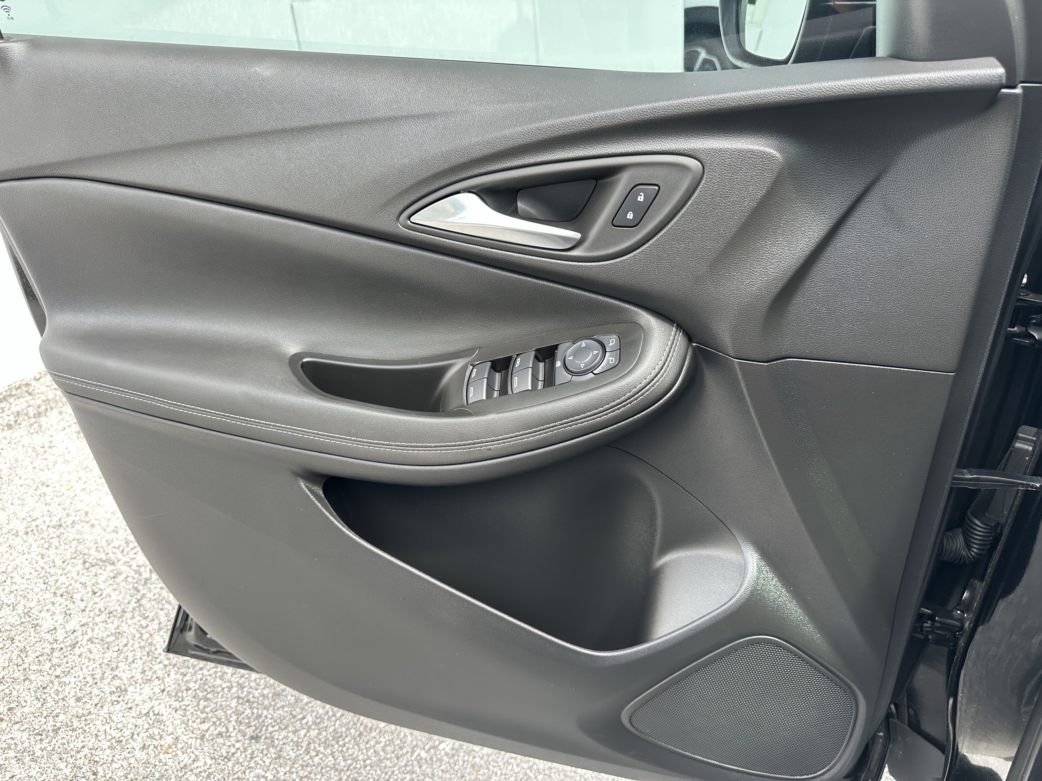 Certified 2023 Buick Encore GX Preferred w/ Cold Weather Comfort Package FWD image 22
