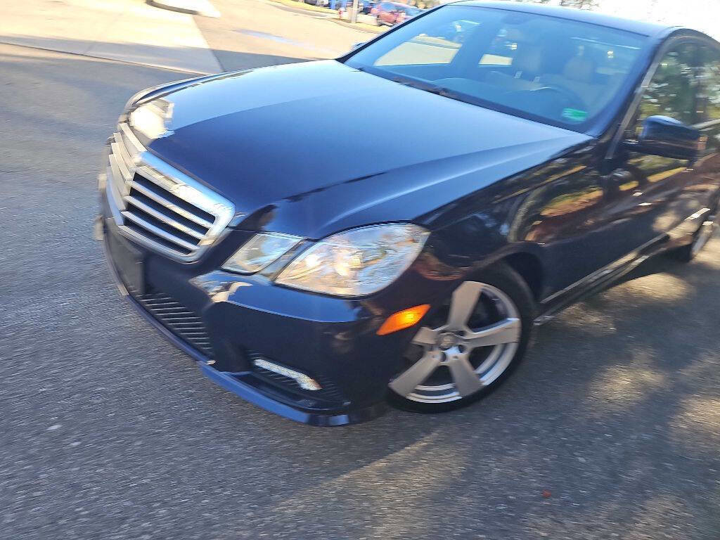 Used 2011 Mercedes-Benz E 350 4MATIC Sedan image 10