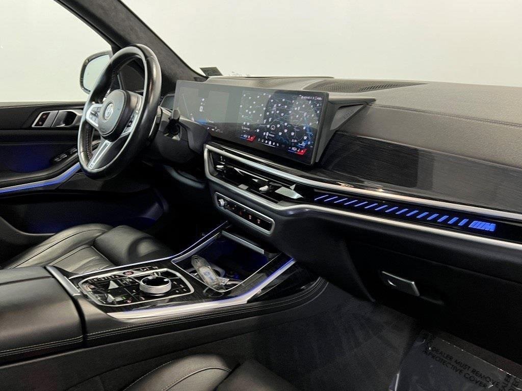 Used 2024 BMW X7 M60i w/ Executive Package image 17