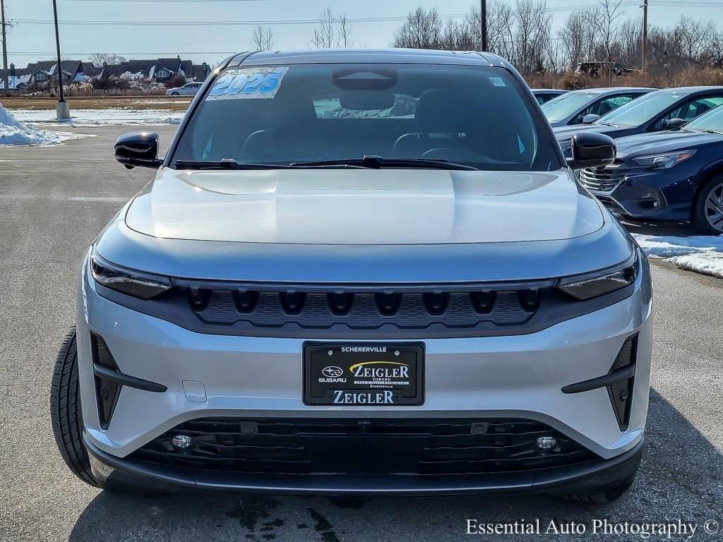 Used 2025 Jeep Wagoneer S Limited AWD/4WD image 4