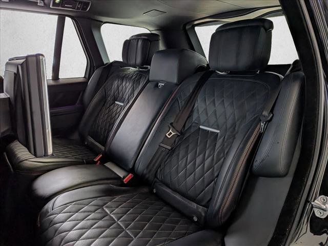 Used 2021 Land Rover Range Rover SV Autobiography Dynamic image 18