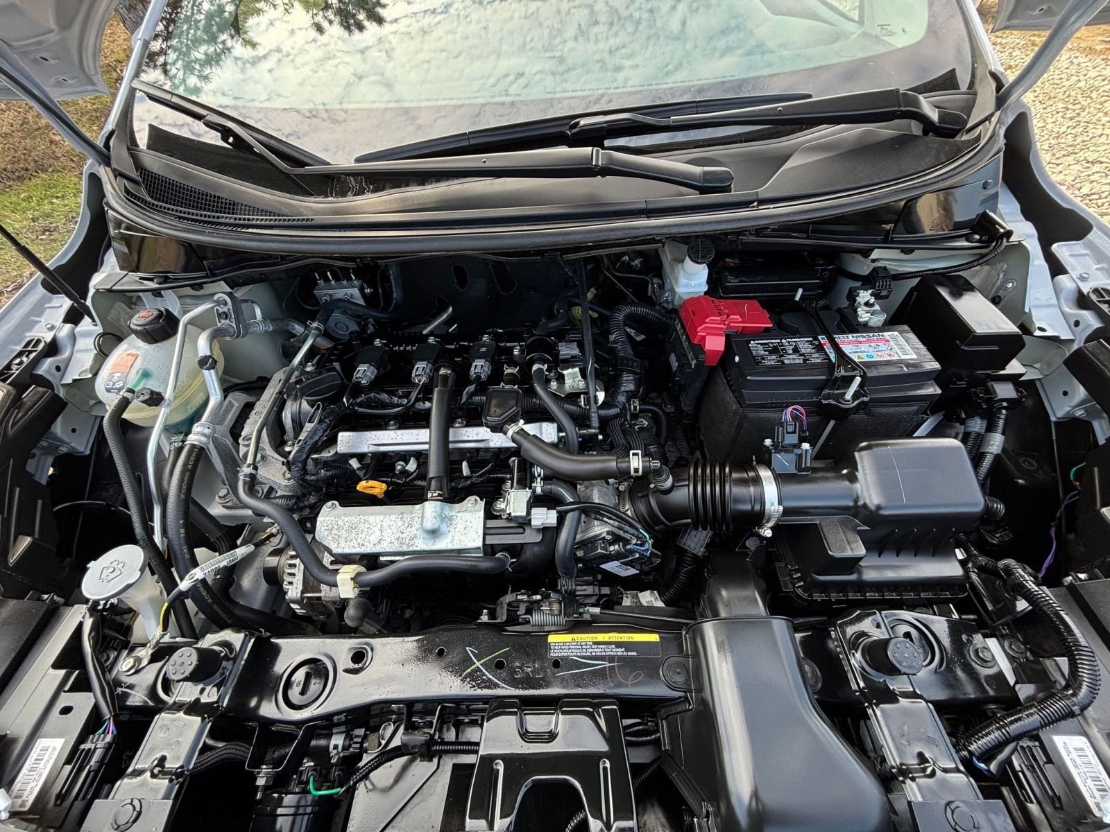 Used 2025 Nissan Versa SV image 30