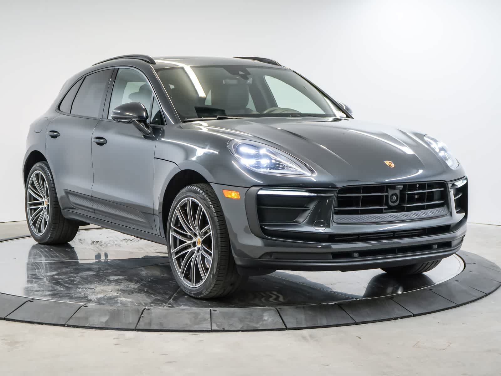 Certified 2024 Porsche Macan AWD/4WD image 7