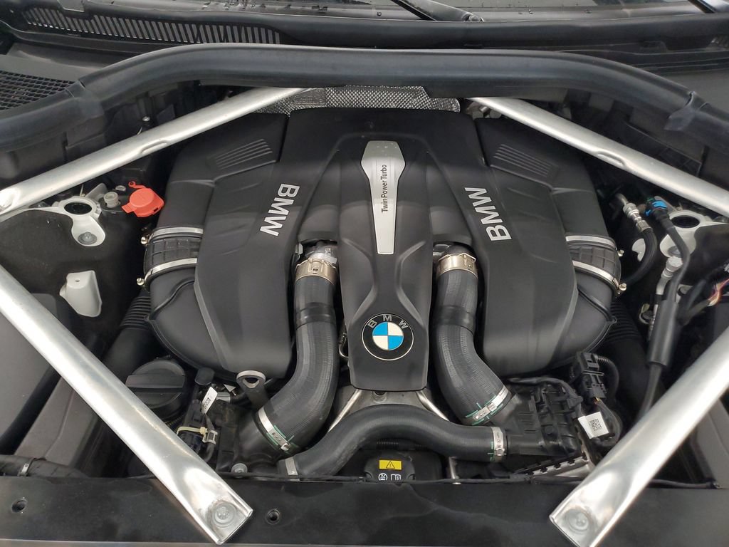 Used 2019 BMW X7 xDrive50i w/ M Sport Package AWD/4WD image 9