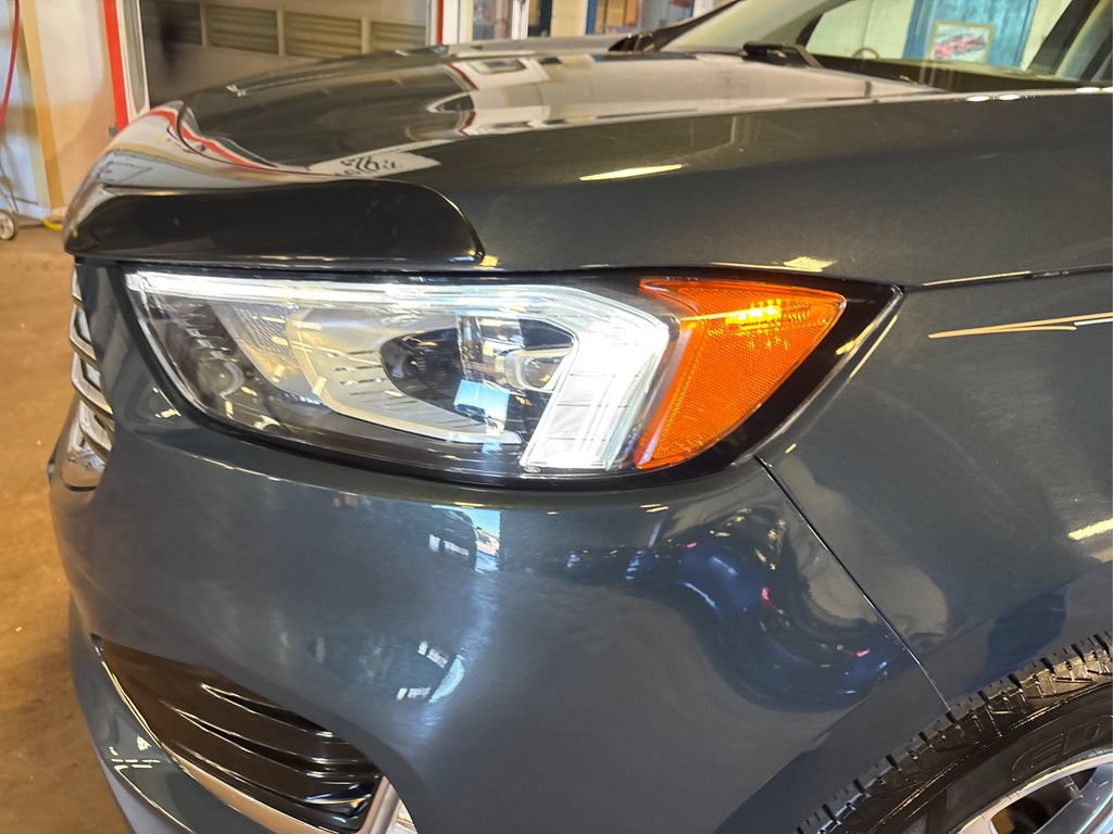 Used 2019 Ford Edge SEL w/ Equipment Group 201A AWD/4WD image 21