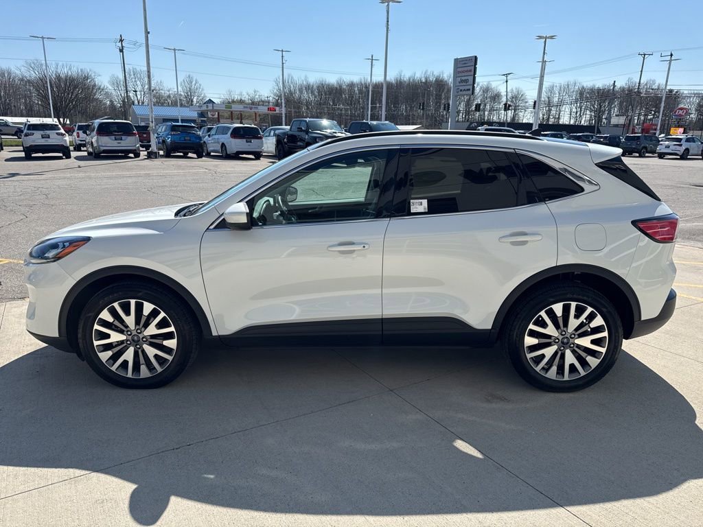 Used 2022 Ford Escape Titanium image 8