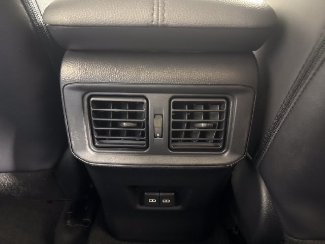 Used 2022 Toyota RAV4 Limited AWD/4WD image 24