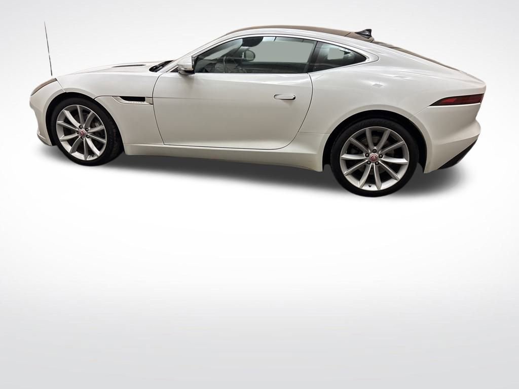 Used 2018 Jaguar F-TYPE Coupe image 9
