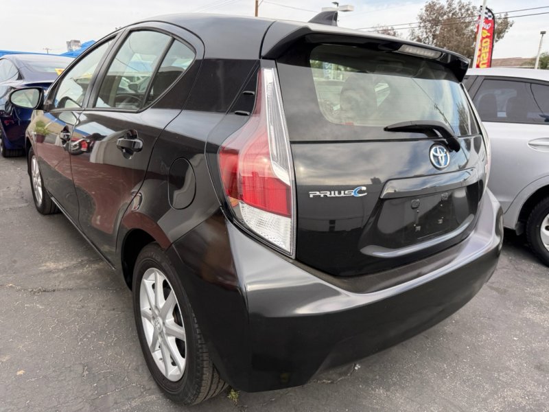 Used 2016 Toyota Prius C Three FWD image 8