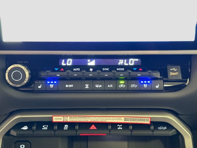 Certified 2025 Toyota Tundra Platinum w/ TRD Off-Road Package AWD/4WD image 14