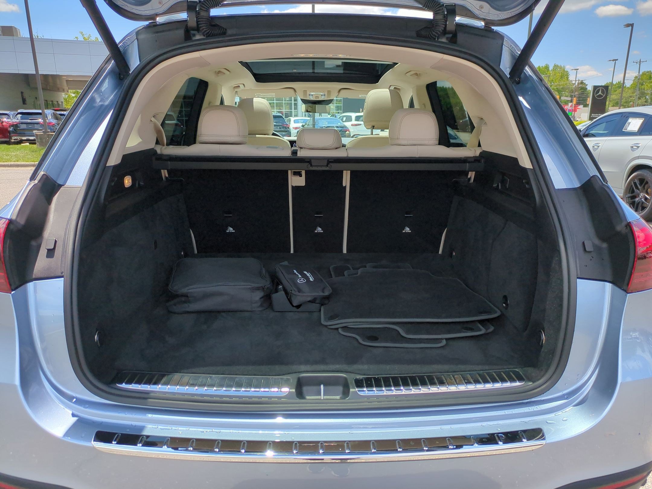 Certified 2025 Mercedes-Benz GLE 450e 4MATIC image 33