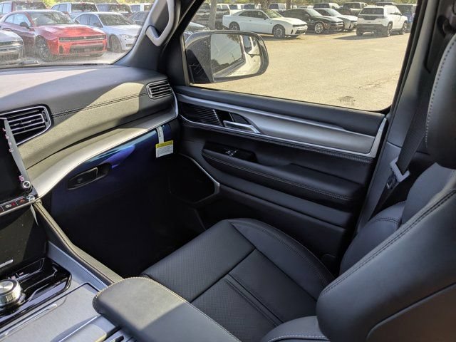 New 2026 Jeep Grand Wagoneer Limited w/ Premium Group II AWD/4WD image 19