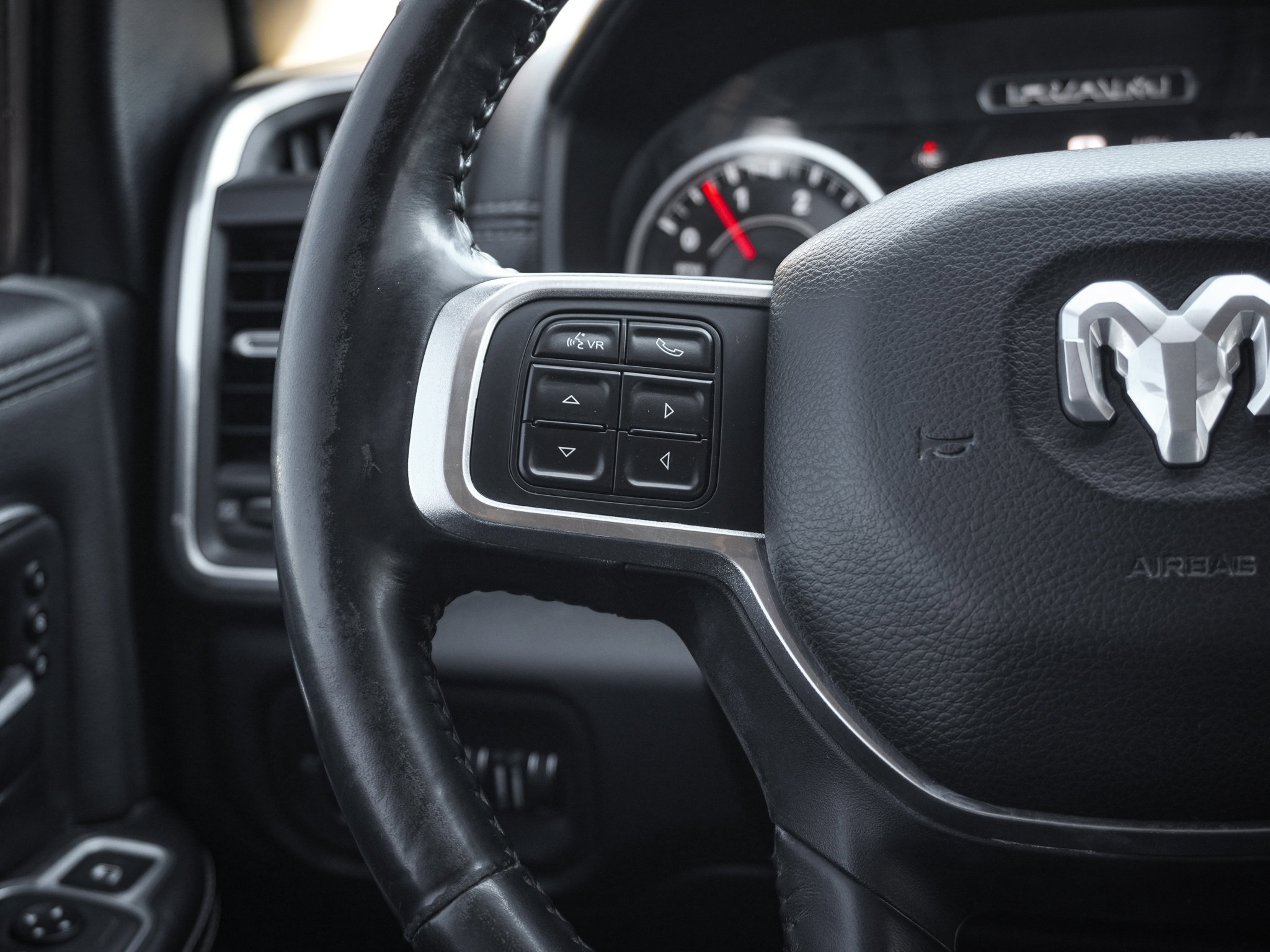 Used 2020 RAM 2500 Laramie AWD/4WD image 19