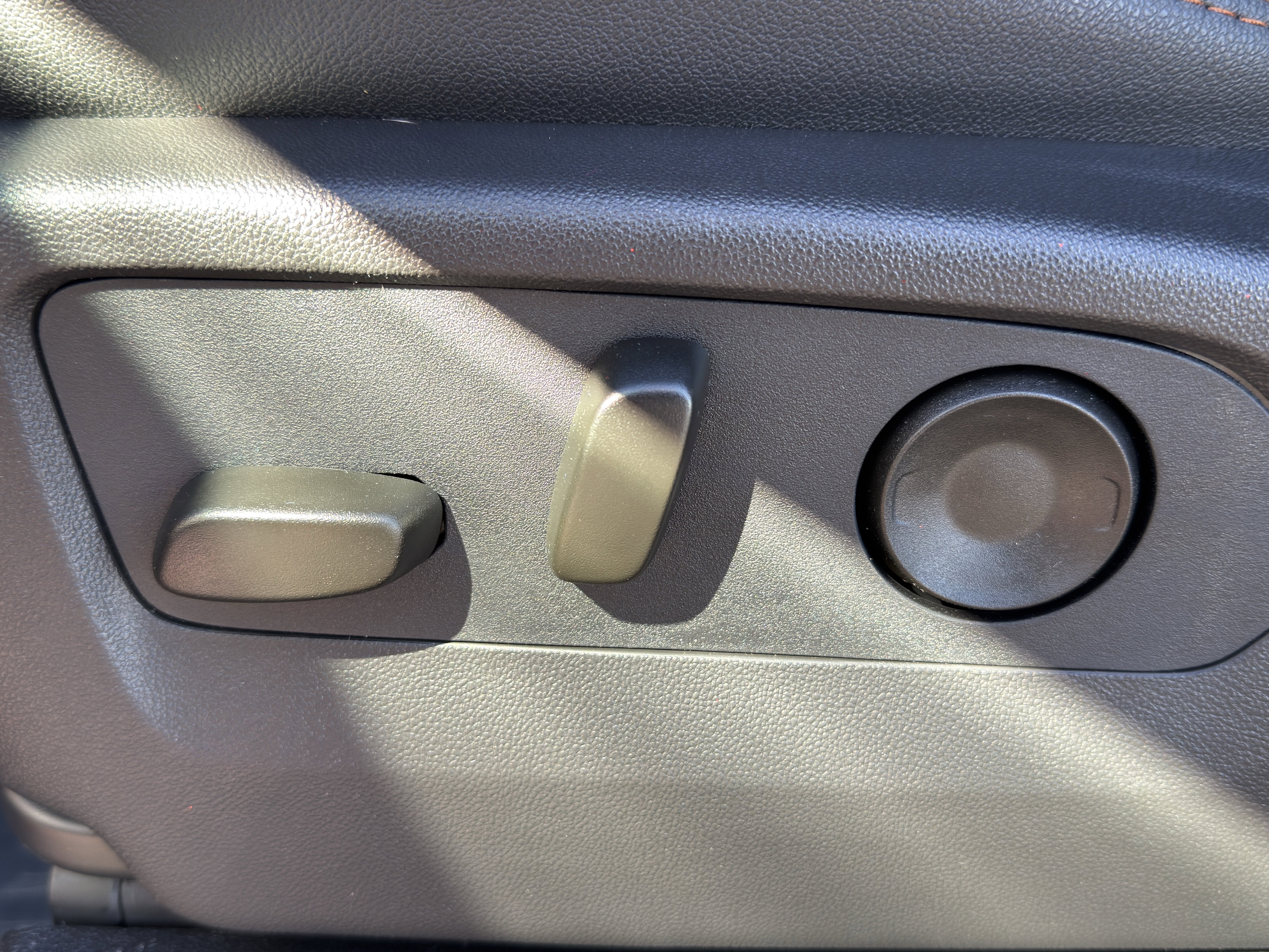 New 2026 GMC Sierra 2500 AT4 w/ AT4 Premium Plus Package image 15