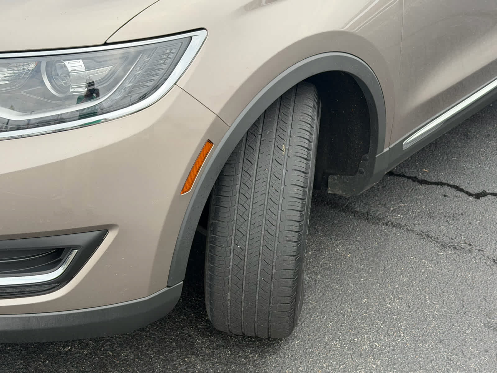 Used 2018 Lincoln MKX Select FWD image 46