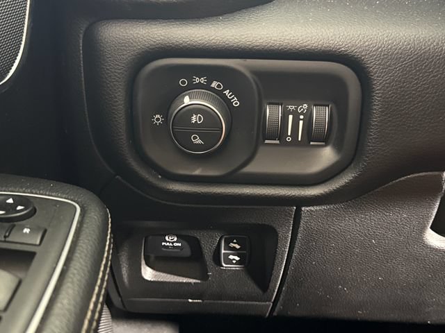 Used 2021 RAM 1500 Laramie w/ Sport Appearance Package AWD/4WD image 37