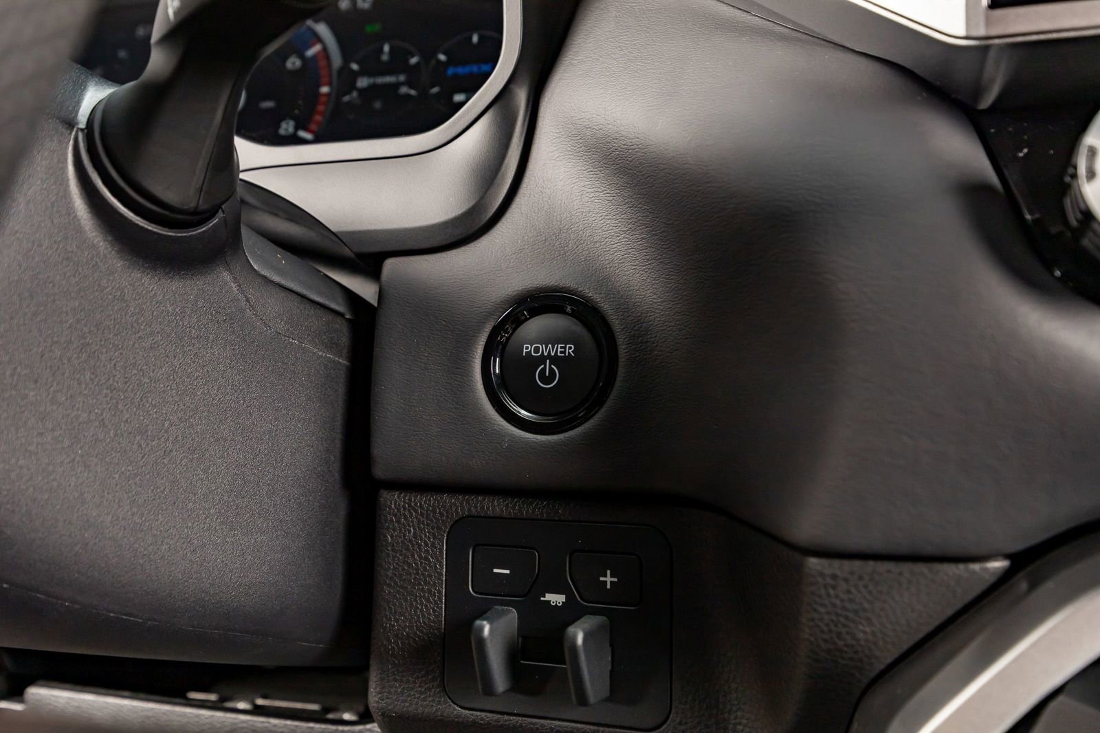 Used 2025 Toyota Tundra Platinum image 24