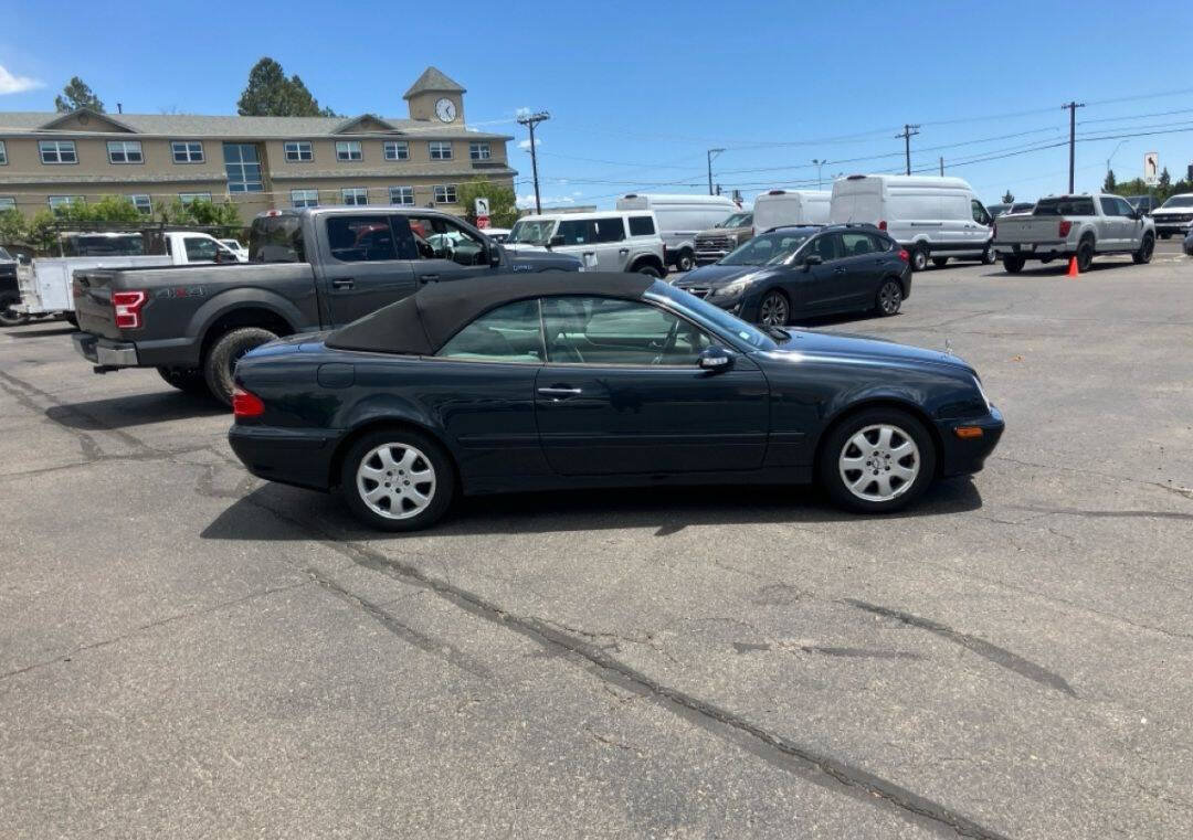 Used 2002 Mercedes-Benz CLK 320 Cabriolet image 4