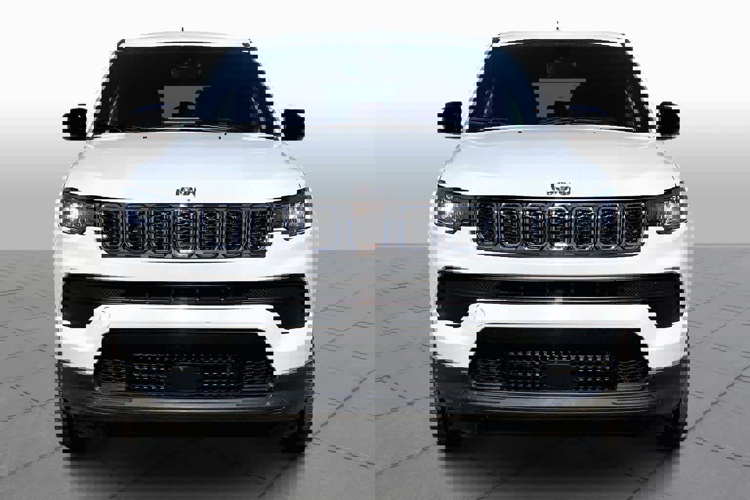 Used 2023 Jeep Compass Sport image 4