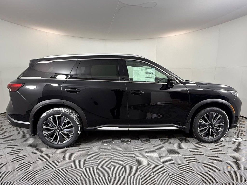 New 2026 INFINITI QX60 Luxe w/ Cargo Package image 2