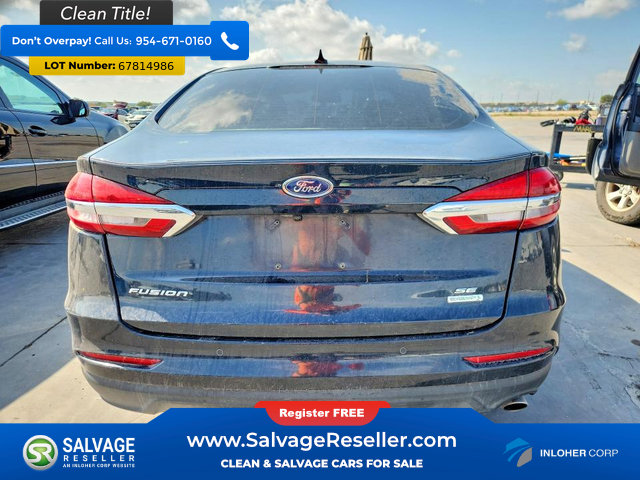 Used 2020 Ford Fusion SE FWD image 8