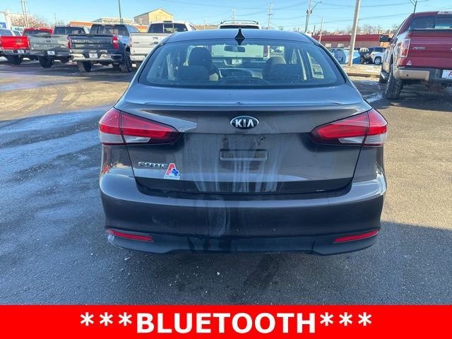 Used 2017 Kia Forte LX w/ LX Popular Package FWD image 4