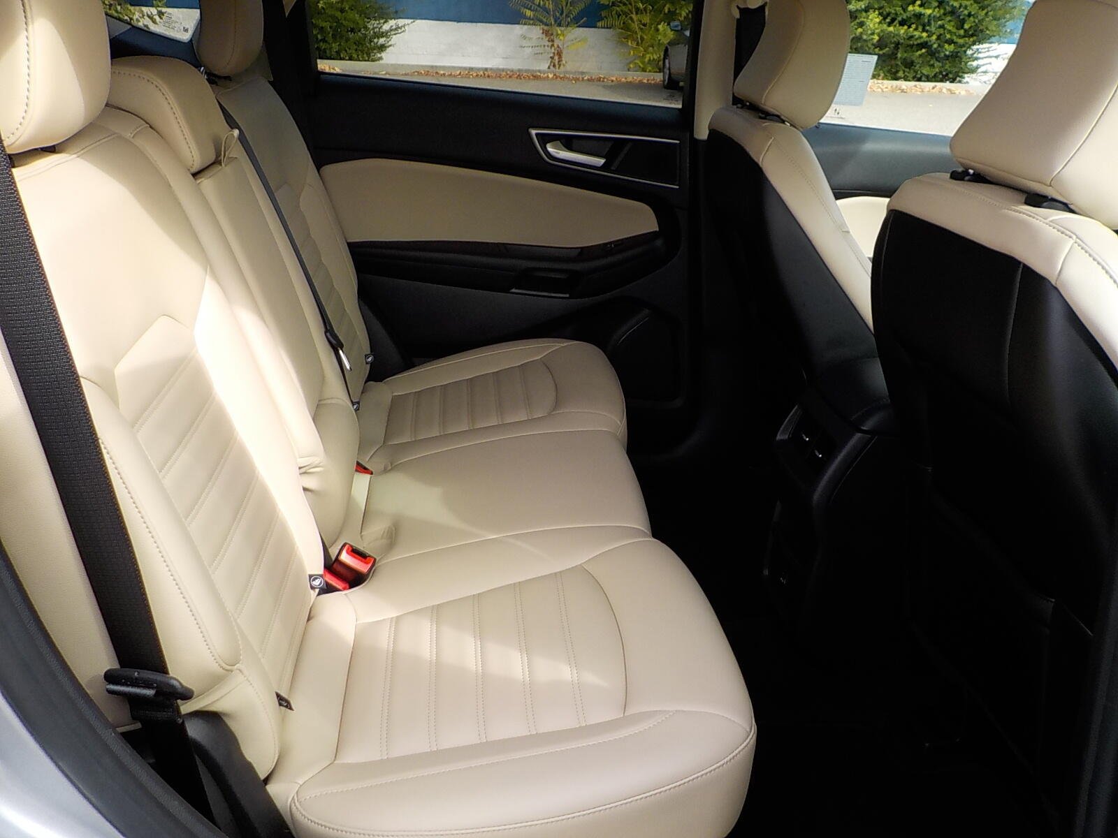 Used 2022 Ford Edge SEL AWD/4WD image 15