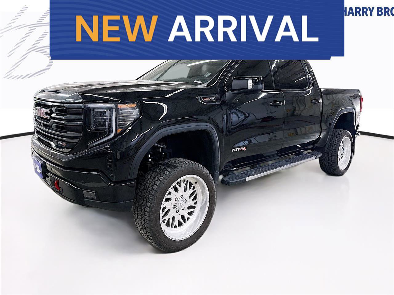 Used 2023 GMC Sierra 1500 AT4 w/ Technology Package image 1