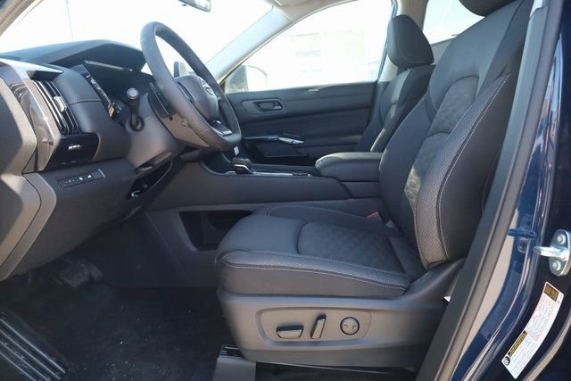 New 2026 Nissan Pathfinder SV AWD/4WD image 12