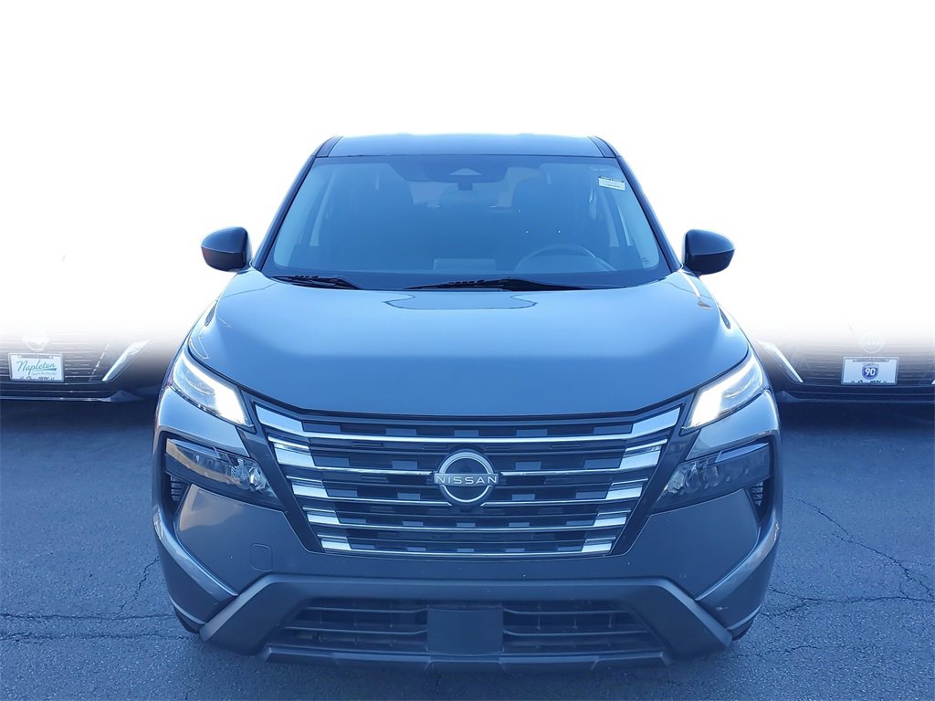 Used 2024 Nissan Rogue S video 2