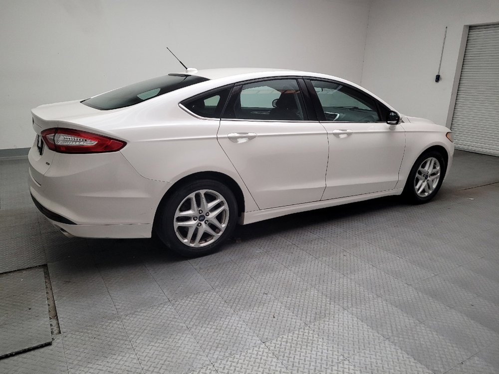 Used 2016 Ford Fusion SE FWD image 10