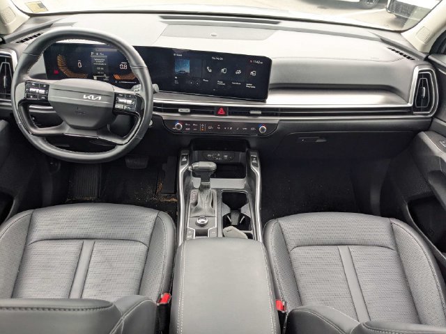 Used 2026 Kia Sorento S w/ S Panoramic Sunroof Package FWD image 16