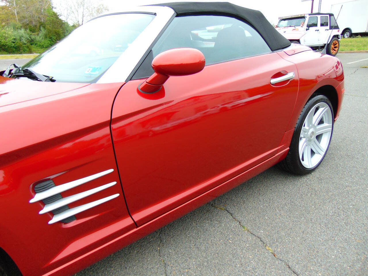 Used 2005 Chrysler Crossfire Limited RWD image 26