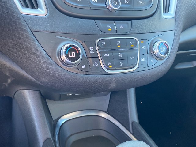 Used 2023 Chevrolet Malibu LT FWD image 13
