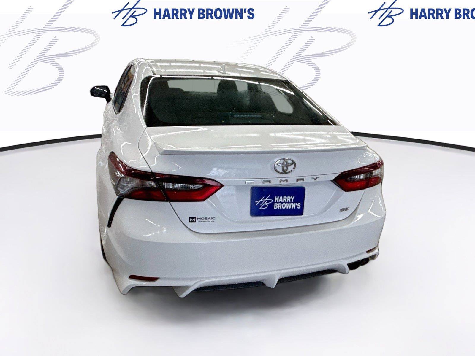 Used 2022 Toyota Camry SE FWD image 9
