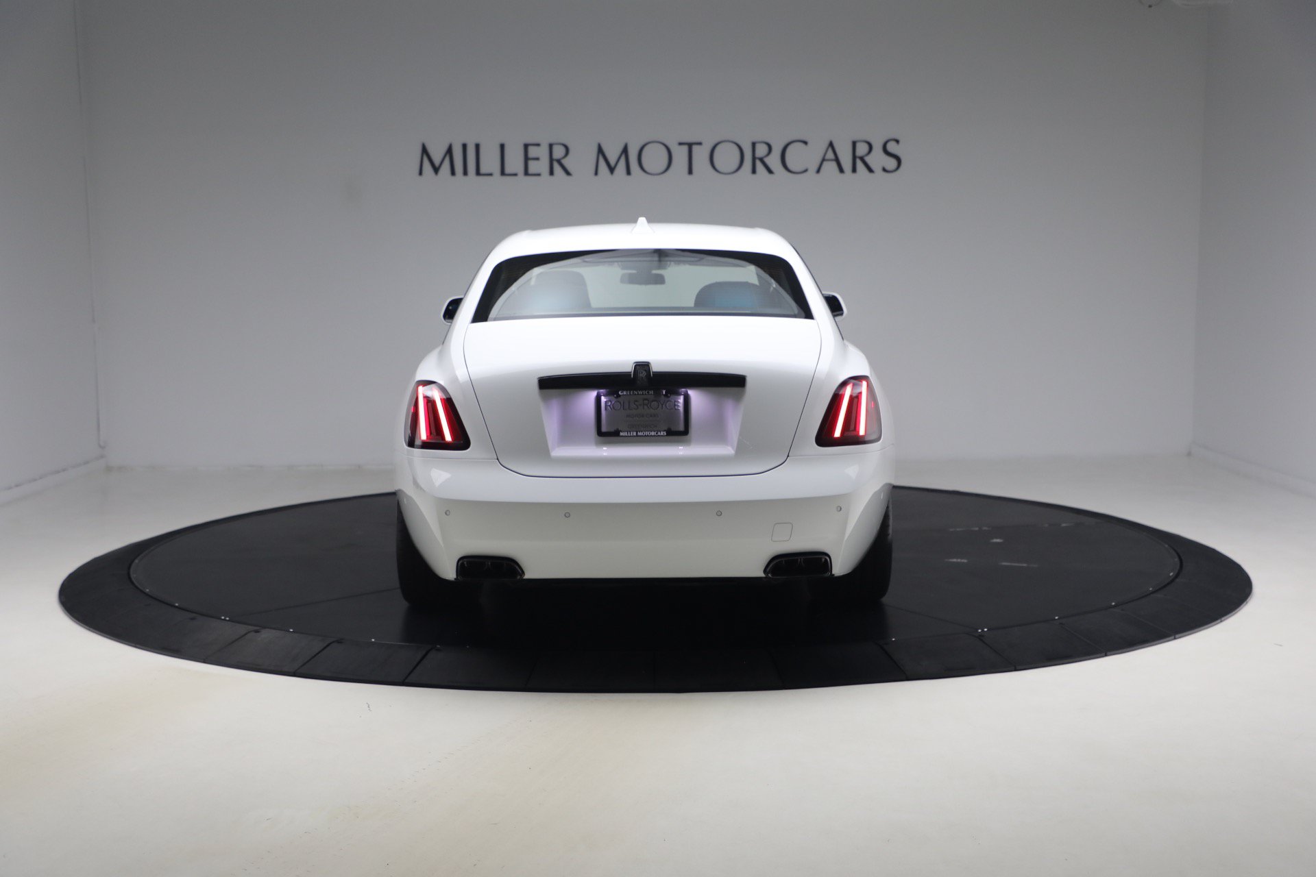 New 2027 Rolls-Royce Ghost Black Badge AWD/4WD image 6