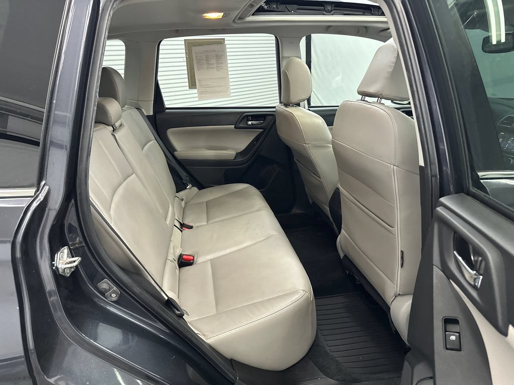 Used 2016 Subaru Forester 2.5i Limited AWD/4WD image 16