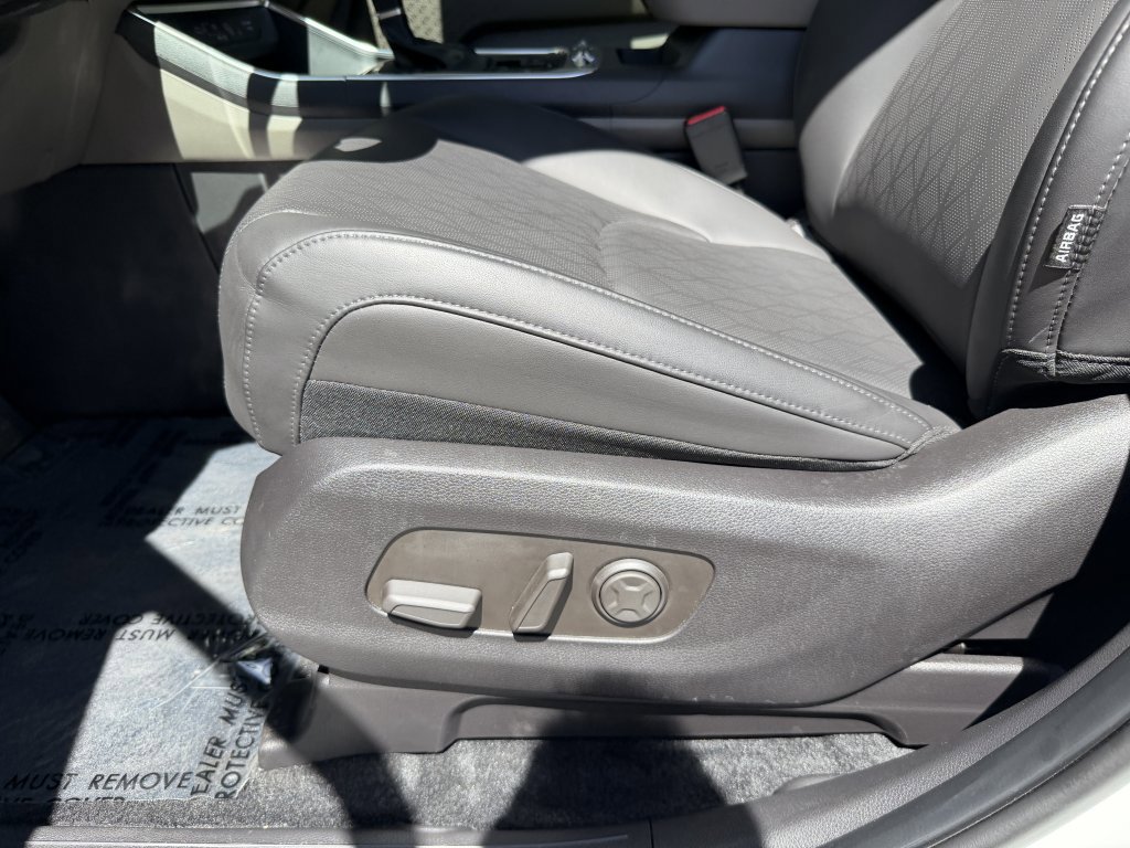 Used 2026 Kia Carnival SX FWD image 34