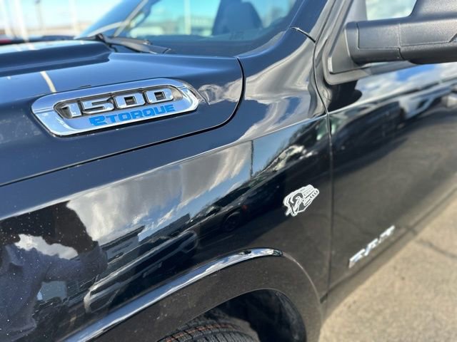 New 2026 RAM 1500 4x4 Crew Cab image 15