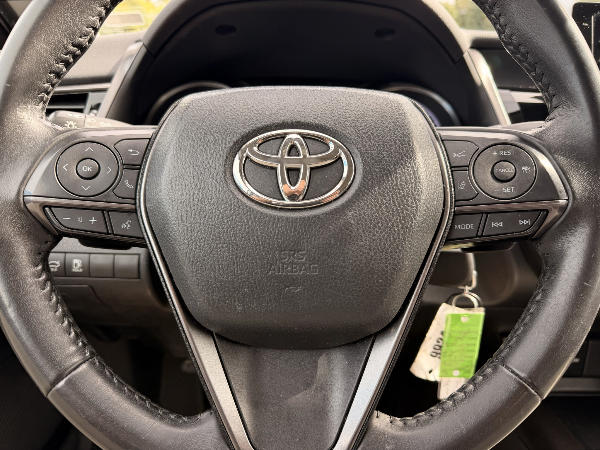 Used 2024 Toyota Camry SE FWD image 9