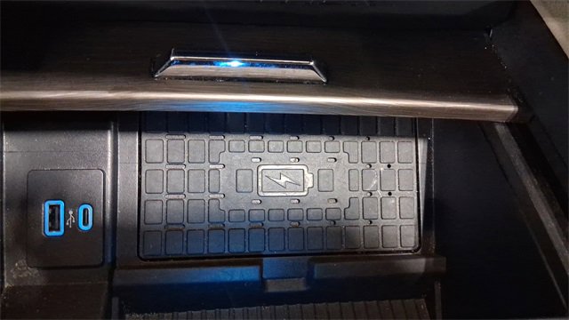 Used 2024 Ford Expedition Limited image 35