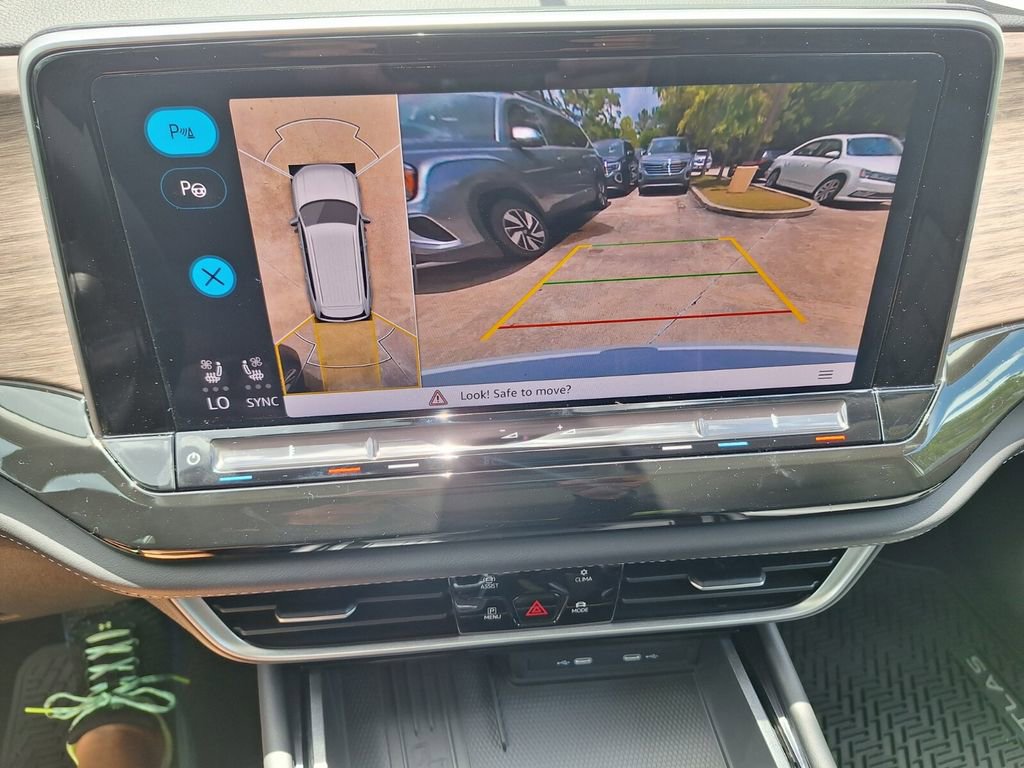 New 2025 Volkswagen Atlas SEL Premium R-Line image 16