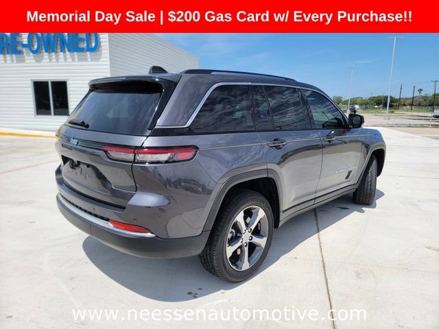 Used 2022 Jeep Grand Cherokee Limited 4xe AWD/4WD image 8