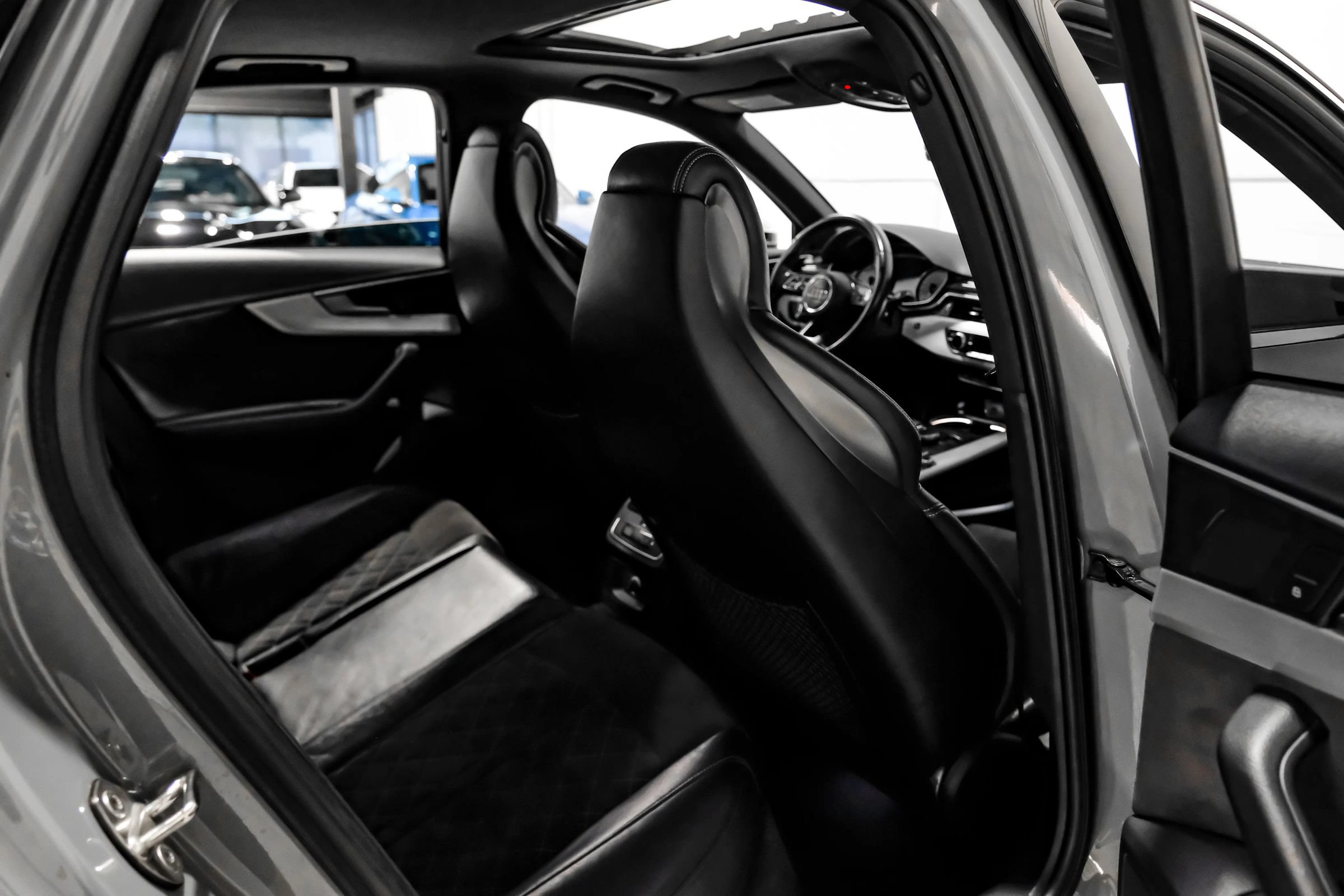 Used 2019 Audi S4 Premium w/ Convenience Package AWD/4WD image 39