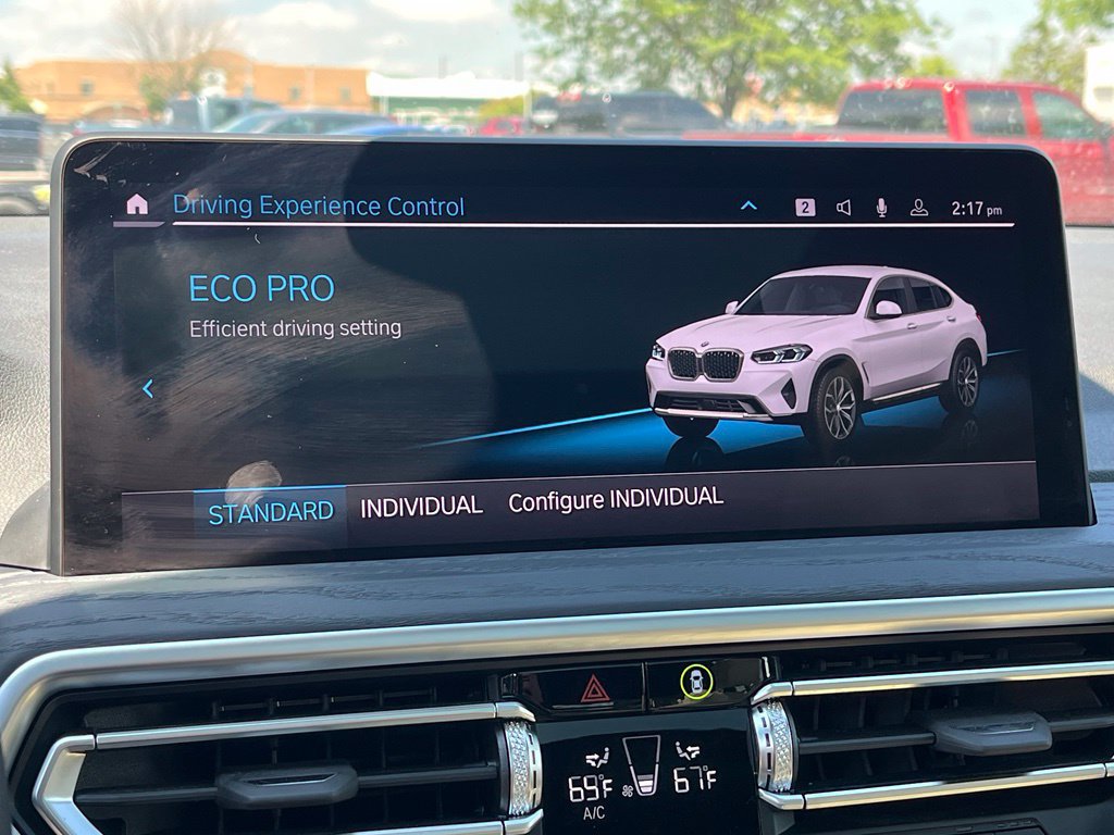 Certified 2025 BMW X4 xDrive30i w/ Premium Package AWD/4WD image 84